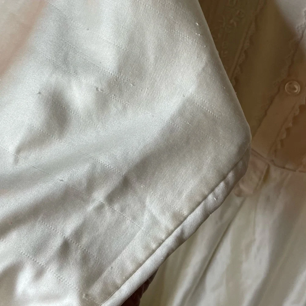 Christian Dior Vintage Long Ivory Nightgown Long Sleeve Lace Detail Size‎ Medium